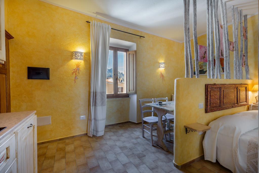 Palazzo Beddoro Daire San Pantaleo Dış mekan fotoğraf