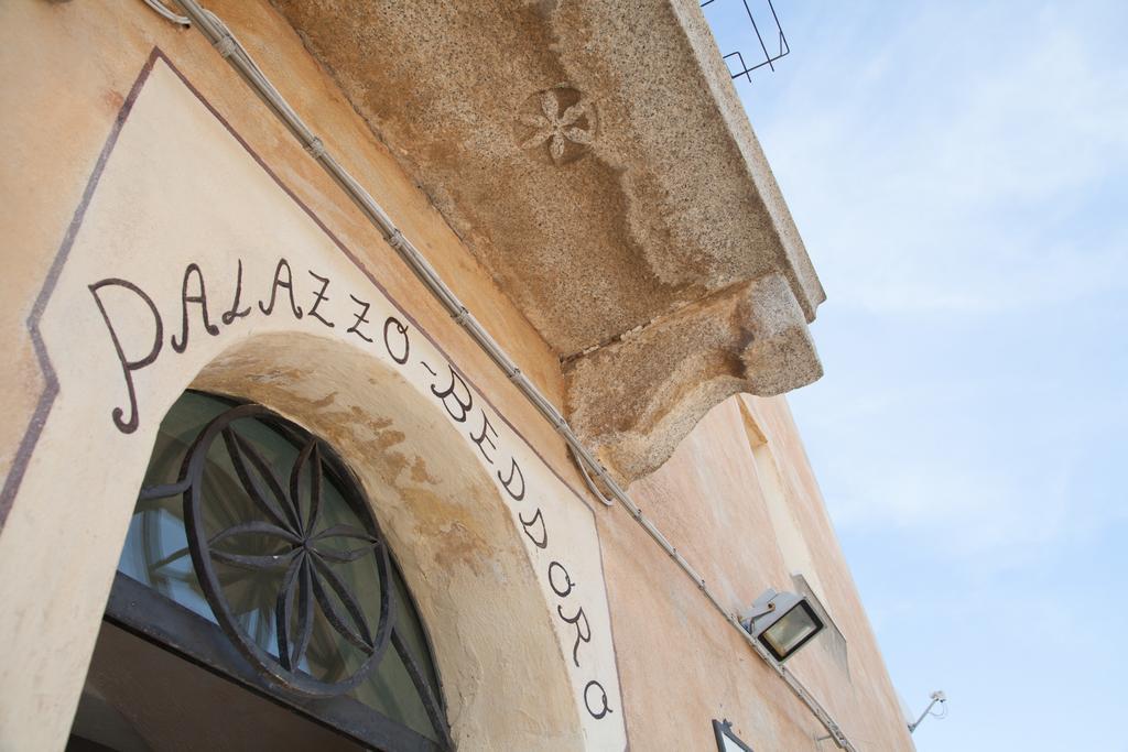 Palazzo Beddoro Daire San Pantaleo Dış mekan fotoğraf